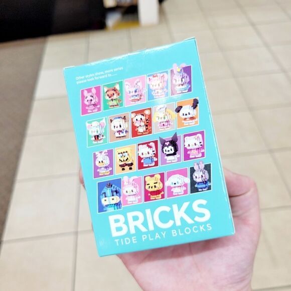 Brand New Disney Eeyore Bricks Lego Figure - Picture 3 of 6